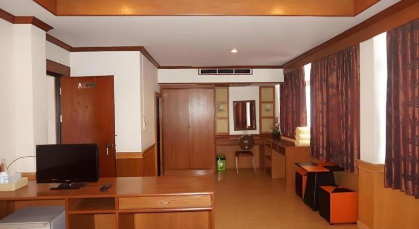 Supak Hotel Kalasin Zewnętrze zdjęcie