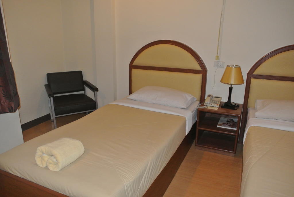 Supak Hotel Kalasin Pokój zdjęcie